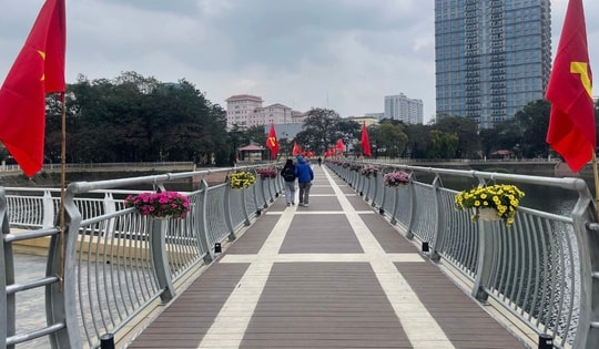 Cận cảnh diện mạo mới của Công viên Nghĩa Đô, Hà Nội