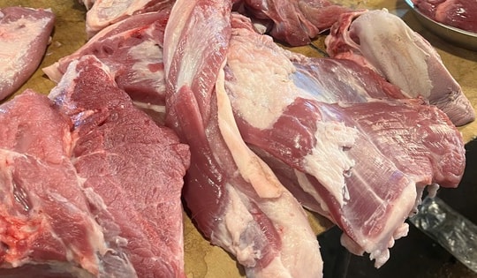 Hà Nội: Thịt lợn, trứng tăng giá trước Tết