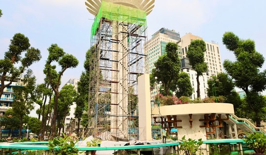 Diện mạo Hồ Con Rùa sau một tuần chỉnh trang