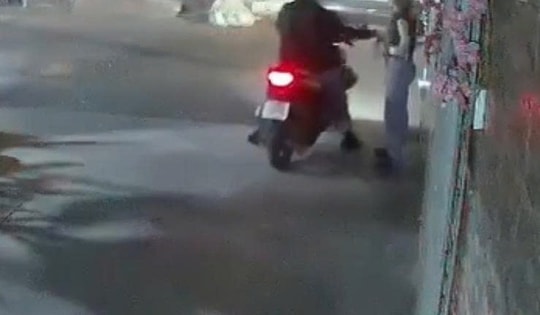 Thanh niên sàm sỡ phụ nữ bị phạt 12 triệu đồng