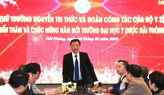 Thứ trưởng Bộ Y tế Nguyễn Tri Thức thăm, chúc Tết Trường Đại học Y Dược Hải Phòng