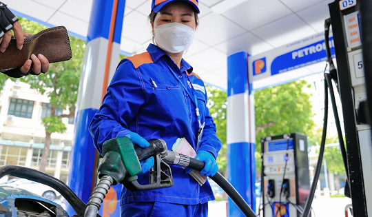 Có hiện hiện tượng bán cầm chừng dầu diesel, Bộ Công thương ra văn bản chấn chỉnh