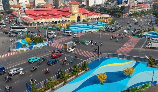 TPHCM nói gì về đề xuất tạm dừng chỉnh trang chợ Bến Thành và Hồ Con Rùa?