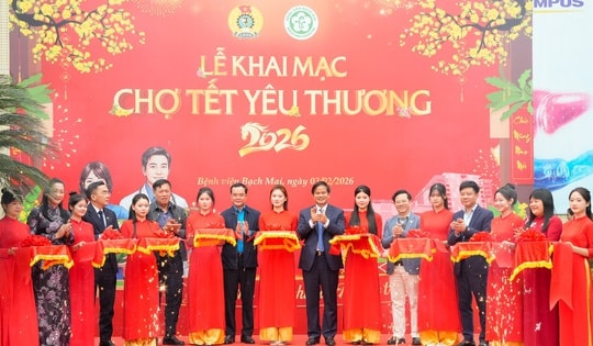 "Chợ Tết yêu thương" mang sẻ chia, ấm áp đến với người bệnh những ngày cận Tết