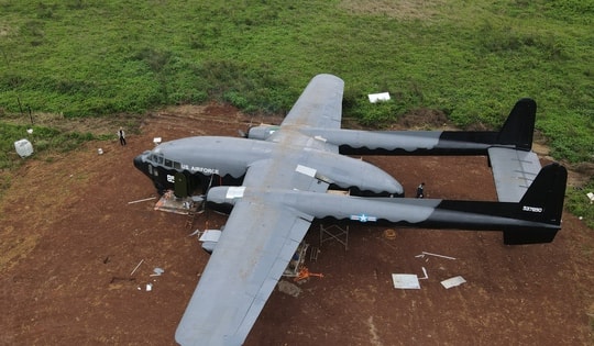 Cận cảnh chiếc máy bay có biệt danh ‘toa tàu bay’ duy nhất tại Việt Nam