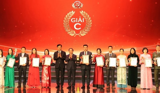 Báo Sức khỏe và Đời sống vinh dự nhận giải C Giải báo chí Búa liềm Vàng 2025