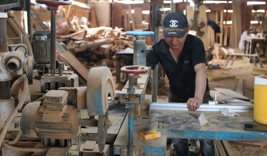 Làng nghề mộc 'chạy đua' những ngày cuối năm