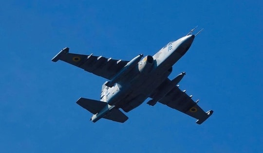 Giây phút cường kích Su-25 Ukraine trúng đòn tên lửa 'sát thủ' Nga