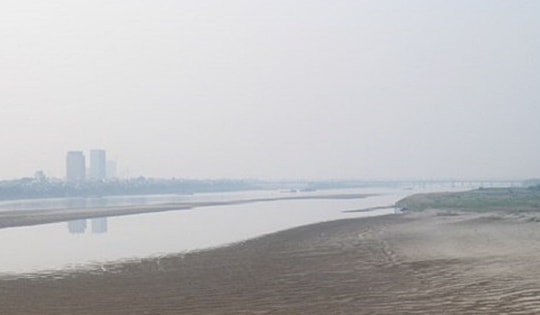 Hà Nội: Phát hiện thi thể người đàn ông nổi trên sông Hồng gần cầu Vĩnh Tuy