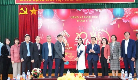 Thứ trưởng Đỗ Xuân Tuyên thăm, chúc tết, kiểm tra trực phục vụ Tết tại một số đơn vị y tế ở Hà Nội