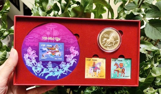Phát hành tem 'Tết Bính Ngọ' và xu 'Nhật Mã Phi Vân' chào Xuân 2026
