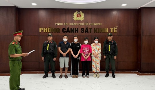 Triệt phá đường dây buôn bán mỹ phẩm giả quy mô lớn trên không gian mạng