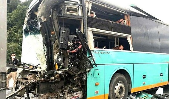 Tai nạn giao thông liên hoàn trên cao tốc Vân Phong-Nha Trang