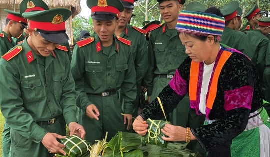 Bánh chưng xanh gói trọn nghĩa tình Tết vì người nghèo dịp Xuân Bính Ngọ 2026