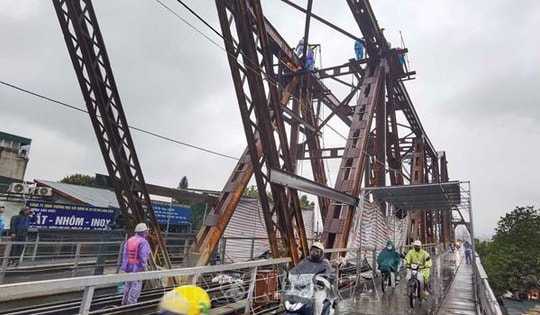 Dự kiến thông tàu qua cầu Long Biên từ 18 giờ ngày 9/2