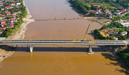 Bổ sung gần 200 tỷ đồng để mở rộng đường nối cầu Phong Châu với đường liên vùng