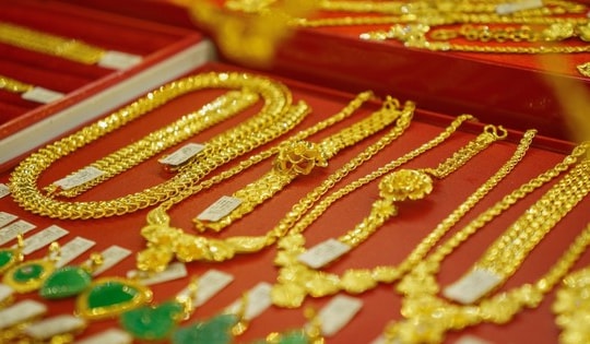 Chốt giá vàng hôm nay ngày 9/2 vẫn tăng rất mạnh