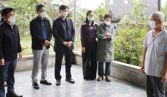 Hà Tĩnh tiêu hủy hơn 900 gia cầm nhiễm cúm H5N1