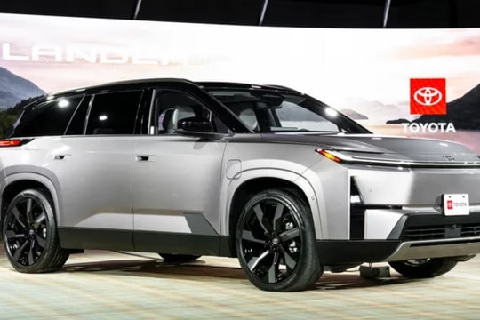 Toyota Highlander 2027 khai tử bản xăng