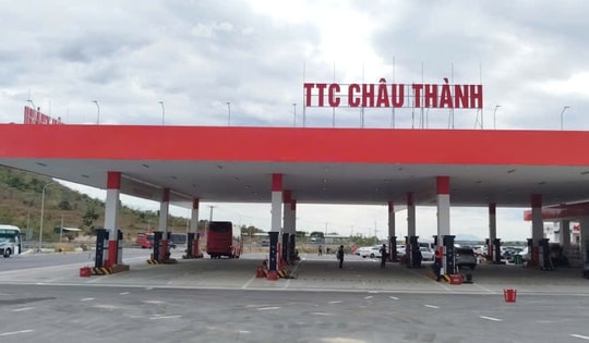 Cao tốc Vĩnh Hảo - Phan Thiết chính thức có trạm xăng và trạm sạc xe điện