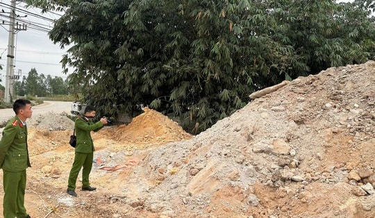 Cấm đi khỏi nơi cư trú đối với Nguyễn Văn Đạt sinh năm 1991