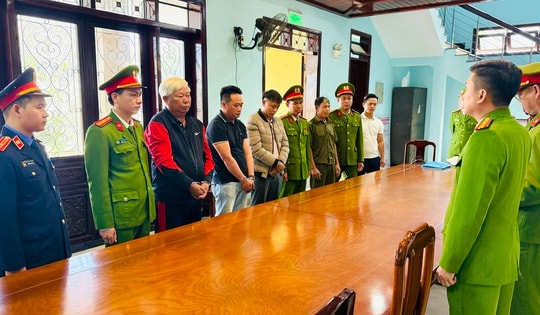 Khai thác khoáng sản vượt mức cấp phép, 3 đối tượng bị khởi tố