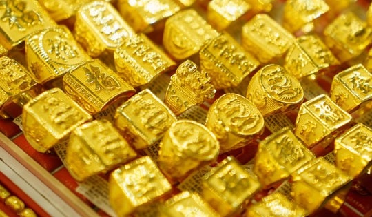 Chốt giá vàng hôm nay ngày 12/2 đảo chiều giảm mạnh