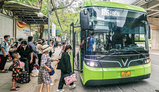 Đi xe buýt, metro không mất tiền 9 ngày Tết tại Hà Nội