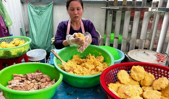 Bánh chưng cầu Báng giữ hồn Tết quê lúa