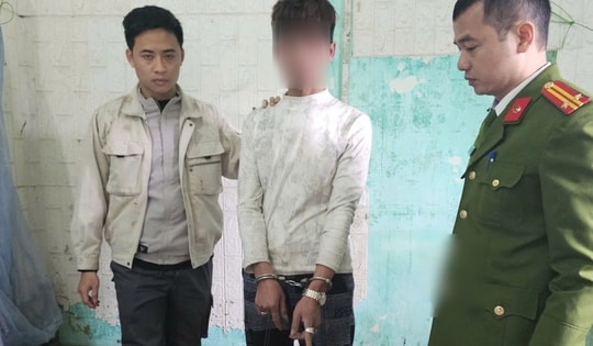 Bắt giữ đối tượng cho công nhân tạm ứng lương bằng ma túy