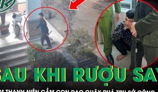 Uống rượu xong, nam thanh niên cầm 2 con dao trèo qua cổng vào trụ sở công an quậy phá