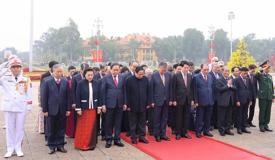 Lãnh đạo Đảng, Nhà nước vào Lăng viếng Bác nhân dịp Tết Nguyên đán Bính Ngọ