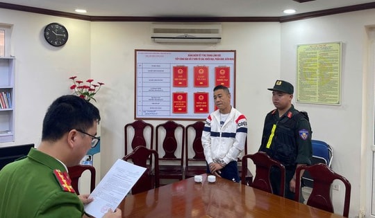 Bắt tạm giam Tuấn 'Ve' trong đường dây nhập lậu xe mô tô phân khối lớn