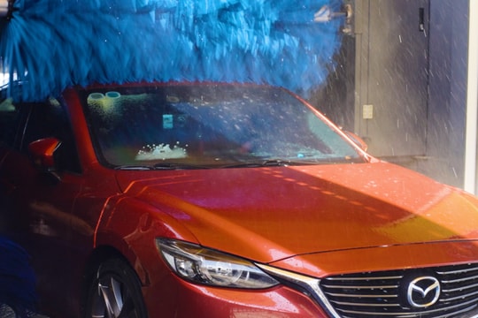 Rửa xe tự động trong 10 phút hút khách dịp cận Tết