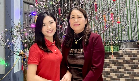 Hành trình đón xuân, 'ăn' Tết khác biệt của người trẻ