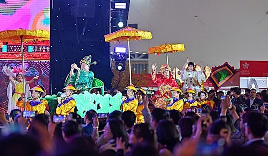 Hoành tráng Lễ bế mạc Hội chợ Mùa Xuân 2026