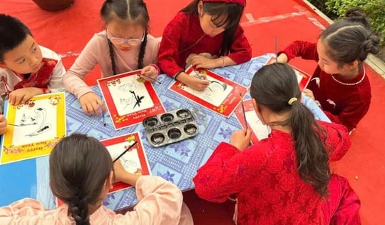 Những ngày tốt để khai bút đầu năm Bính Ngọ 2026