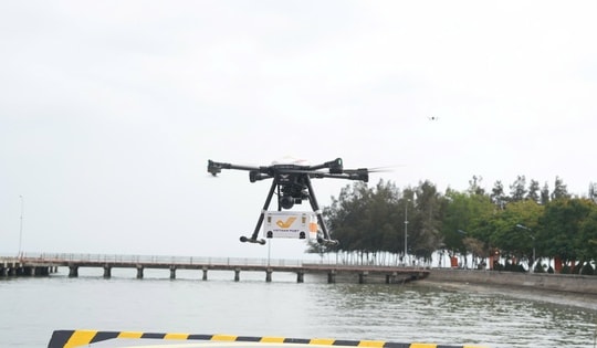 Khai trương tuyến vận chuyển bưu chính bằng thiết bị bay không người lái (UA V) kết nối Cần Giờ - Vũng Tàu