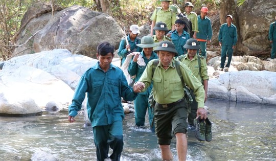 Giữ 'lá phổi xanh' bình yên trong những ngày Tết