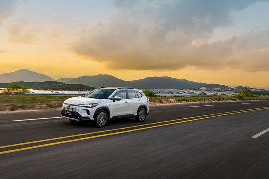 Toyota dẫn dắt cuộc chơi xe Hybrid Electric 2026