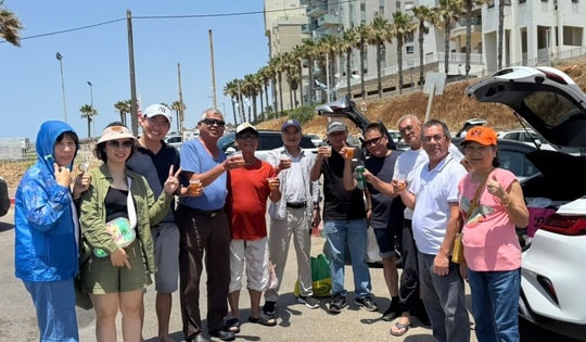 Góc biển Bat Yam và cuộc hẹn Chủ nhật của những người Việt xa xứ