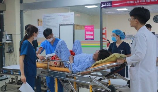 Giao thừa trắng đêm ở Bệnh viện E: Nhiều ca nguy kịch được cấp cứu kịp thời