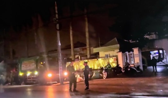 Cháy xưởng giày da trong đêm Giao thừa tại Hải Phòng