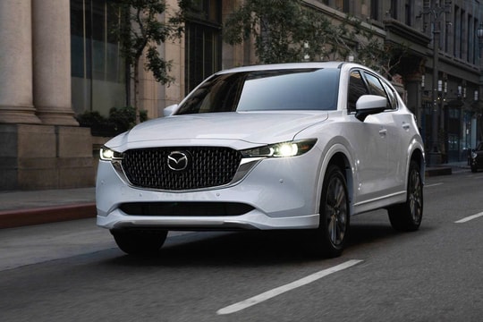 Top 10 xe động cơ đốt trong bán chạy nhất đầu năm 2026: Xe gầm cao thống trị