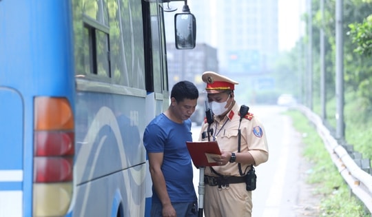 Xe khách 'vào tầm ngắm' trong 3 ngày cuối kỳ nghỉ Tết Bính Ngọ