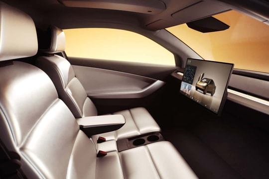 Tesla xuất xưởng xe tự hành Cybercab không có vô lăng, bàn đạp