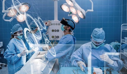 Phát triển y tế toàn diện, bảo đảm mọi người dân được chăm sóc sức khỏe