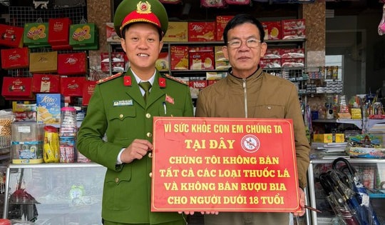 Đại úy Công an xã đưa pháp luật lên Facebook để gần dân hơn