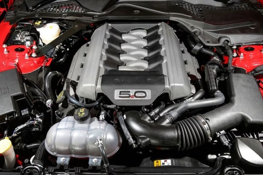 Động cơ V6 hay V8 tốt hơn?