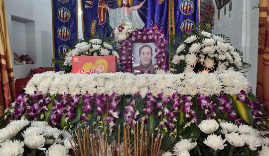 Đại tang nơi miền quê nghèo ngày đầu năm